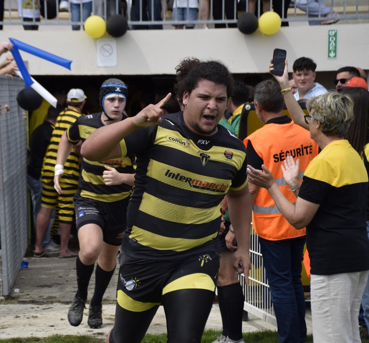TOUT UN CLUB SE MOBILISE DERRIERE SON JOUEUR
