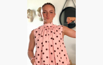 ELLE AVAIT SEULEMENT 17 ANS
